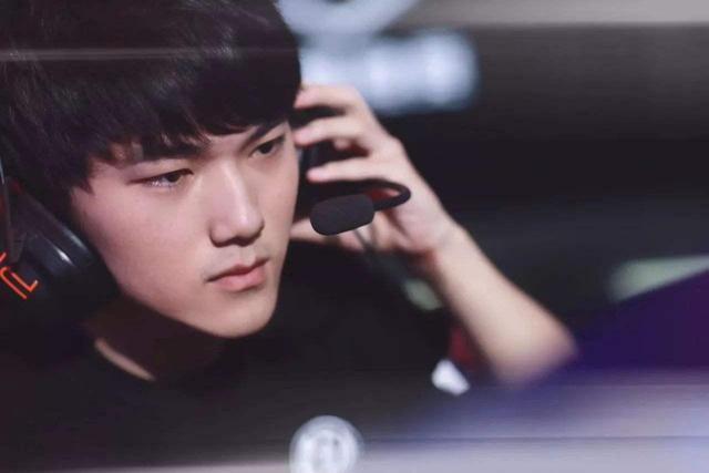 GOAT！Faker成为LOL赛事首位单一联赛登场1000场比赛的选手