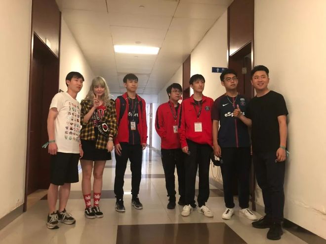 2025英雄联盟职业联赛有新规：增加赛季中期的转会期